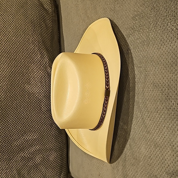 Cream/tan Cowboy Hat - Picture 4 of 4
